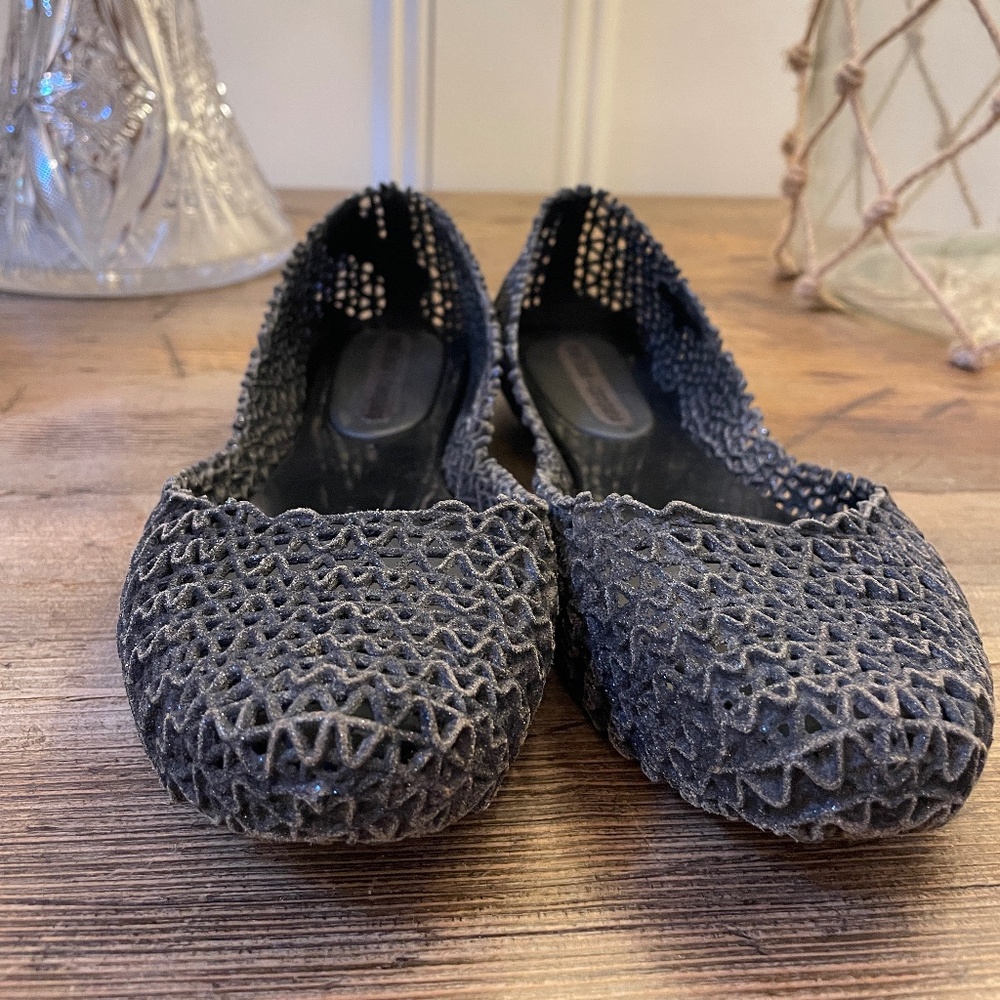 Melissa + Campana jelly flat sandals in metallic black, size 7